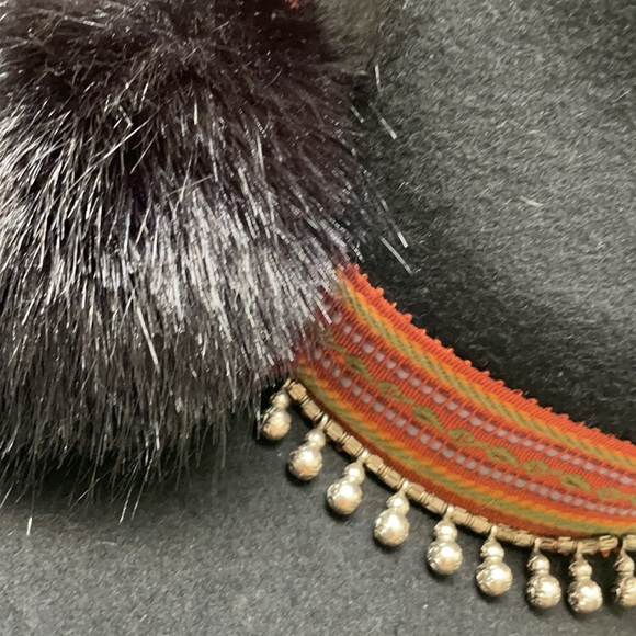 Zara Black Hat w/ Pom Pom - Picture 3 of 6